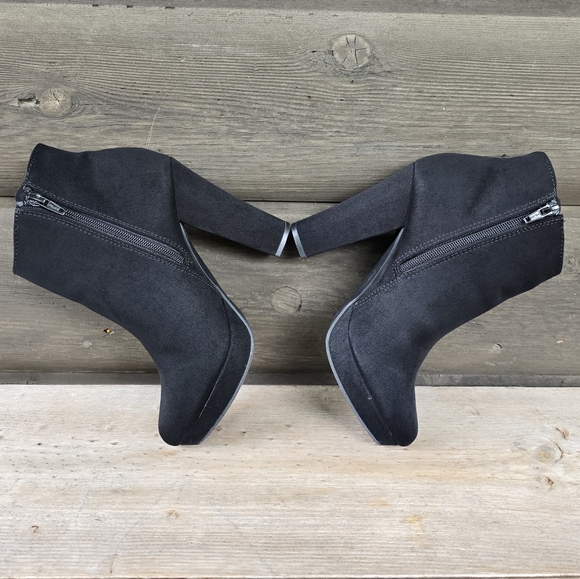 Candies NEW!! Actress, Retro, 70's, Chunky, Platform, Block Heel. Bootie 8M - Picture 12 of 16